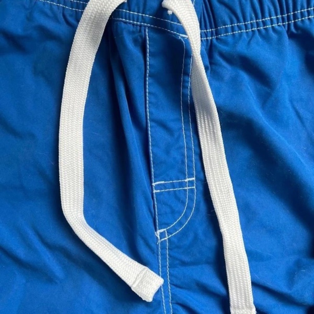 Nike Men’s Blue and White Cargo Swim Shorts - Picture 3 of 5
